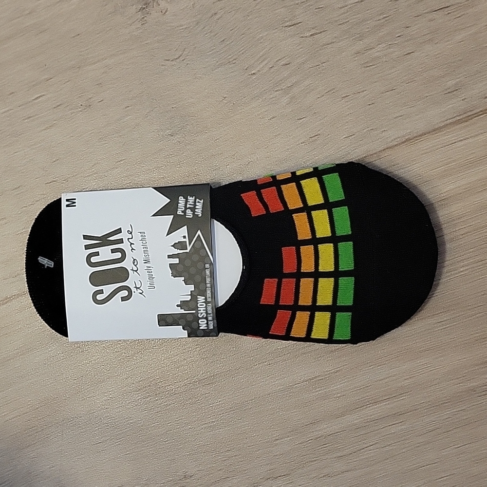 2/$10 Pump Up The Jamz No Show Socks